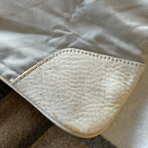 Authentic Burberry Roll-Up Stowell Tote - Cream - Picture 6 of 16